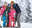 Ab in den Skiurlaub: Skiausrüstung leihen oder kaufen? (Foto-AdobeStock -231253149 luckybusiness)